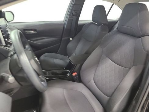 Used 2021 Toyota Corolla LE FWD image 18