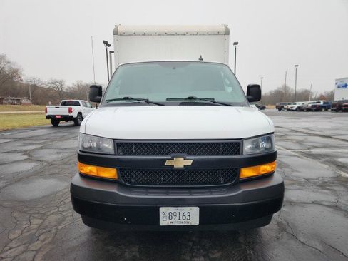 Used 2018 Chevrolet Express 3500 w/ Power Convenience Package image 8