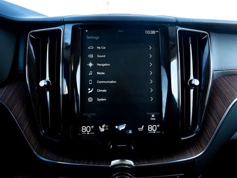 Used 2019 Volvo XC60 T6 Inscription w/ Protection Package Premier image 28