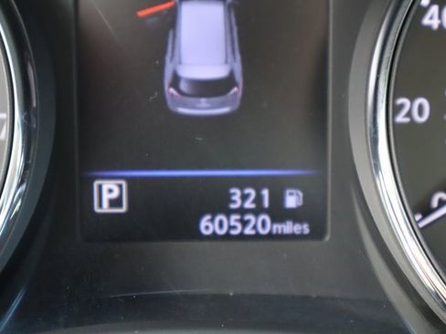 Used 2018 Nissan Rogue SV image 37