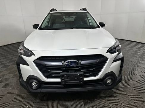 Used 2023 Subaru Outback Premium image 8