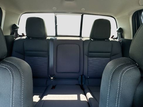 Used 2024 Nissan Frontier SV w/ SV Convenience Package RWD image 23