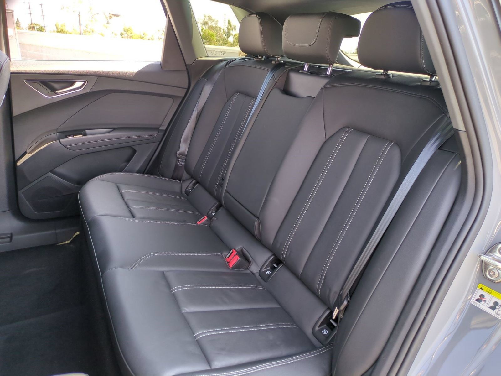 Used 2023 Audi Q4 e-tron Premium w/ Convenience Package AWD/4WD image 30