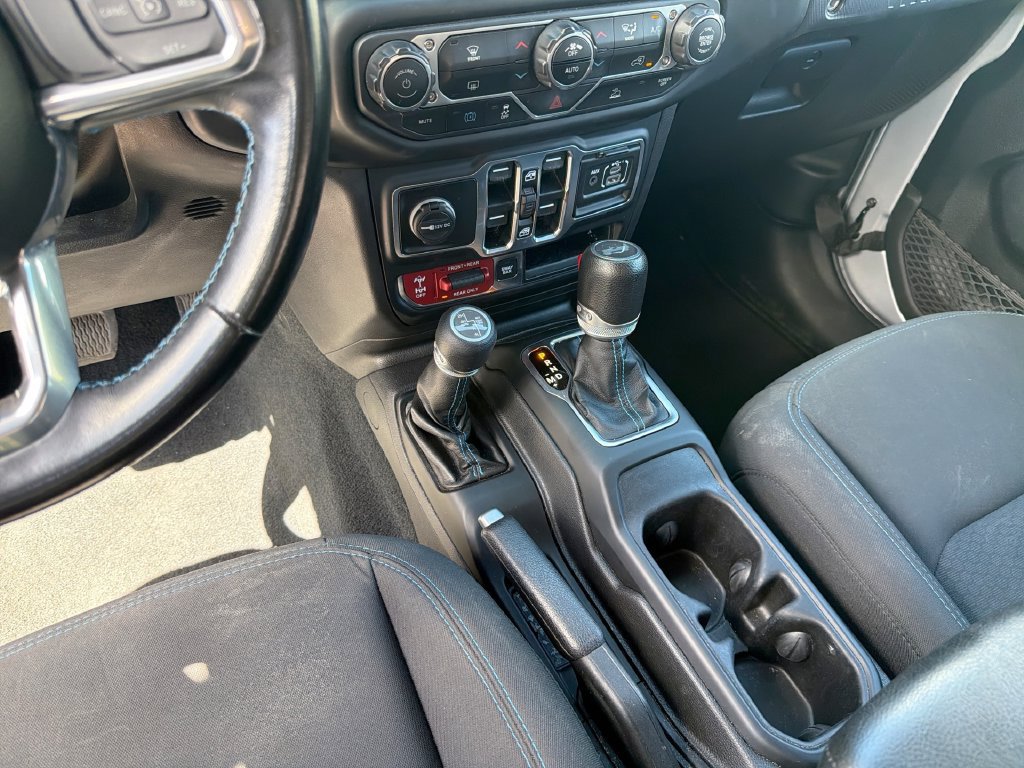 Used 2022 Jeep Wrangler Unlimited Rubicon 4xe AWD/4WD image 22