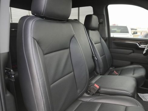 Used 2024 Chevrolet Silverado 2500 LT w/ Convenience Package image 19