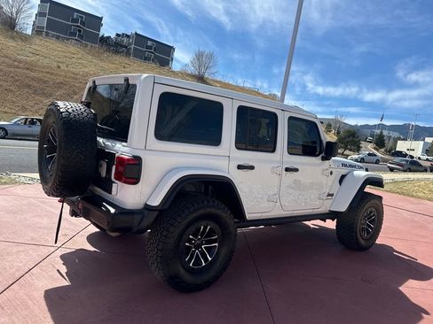 Used 2025 Jeep Wrangler Unlimited Rubicon image 9