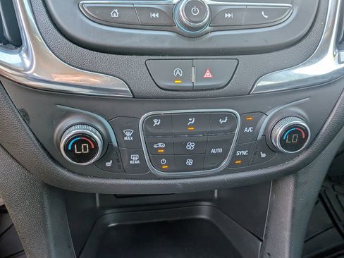 Certified 2024 Chevrolet Equinox LT w/ LPO, Floor Liner Package FWD image 29