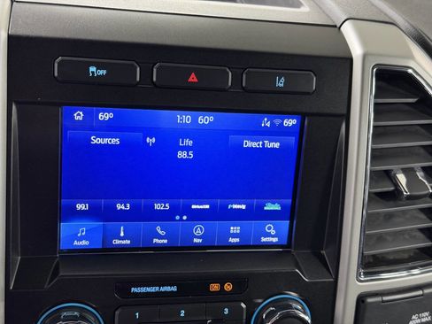 Used 2020 Ford F350 Lariat w/ Chrome Package image 29