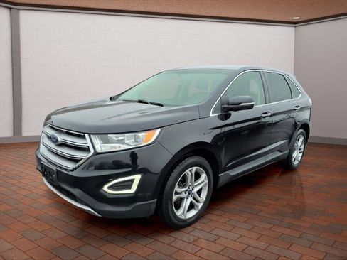 Used 2016 Ford Edge Titanium image 4
