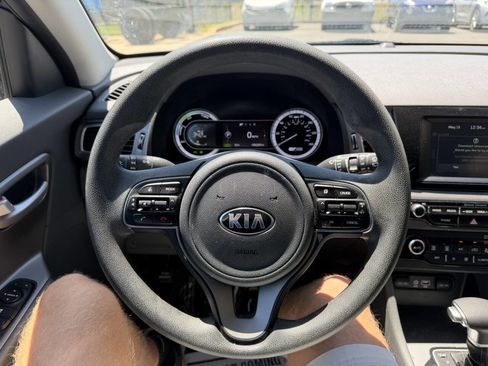 Used 2019 Kia Niro LX FWD image 28