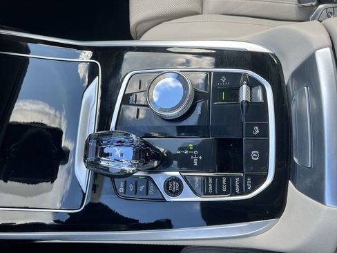 Used 2019 BMW X7 xDrive50i w/ Dynamic Handling Package image 31