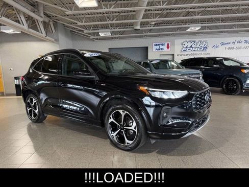 Used 2023 Ford Escape ST-Line Select w/ Tech Pack #2 AWD/4WD image 2