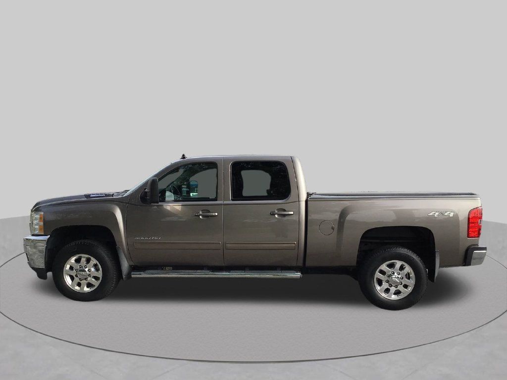 Used 2014 Chevrolet Silverado 3500 LTZ w/ LTZ Plus Package AWD/4WD image 12