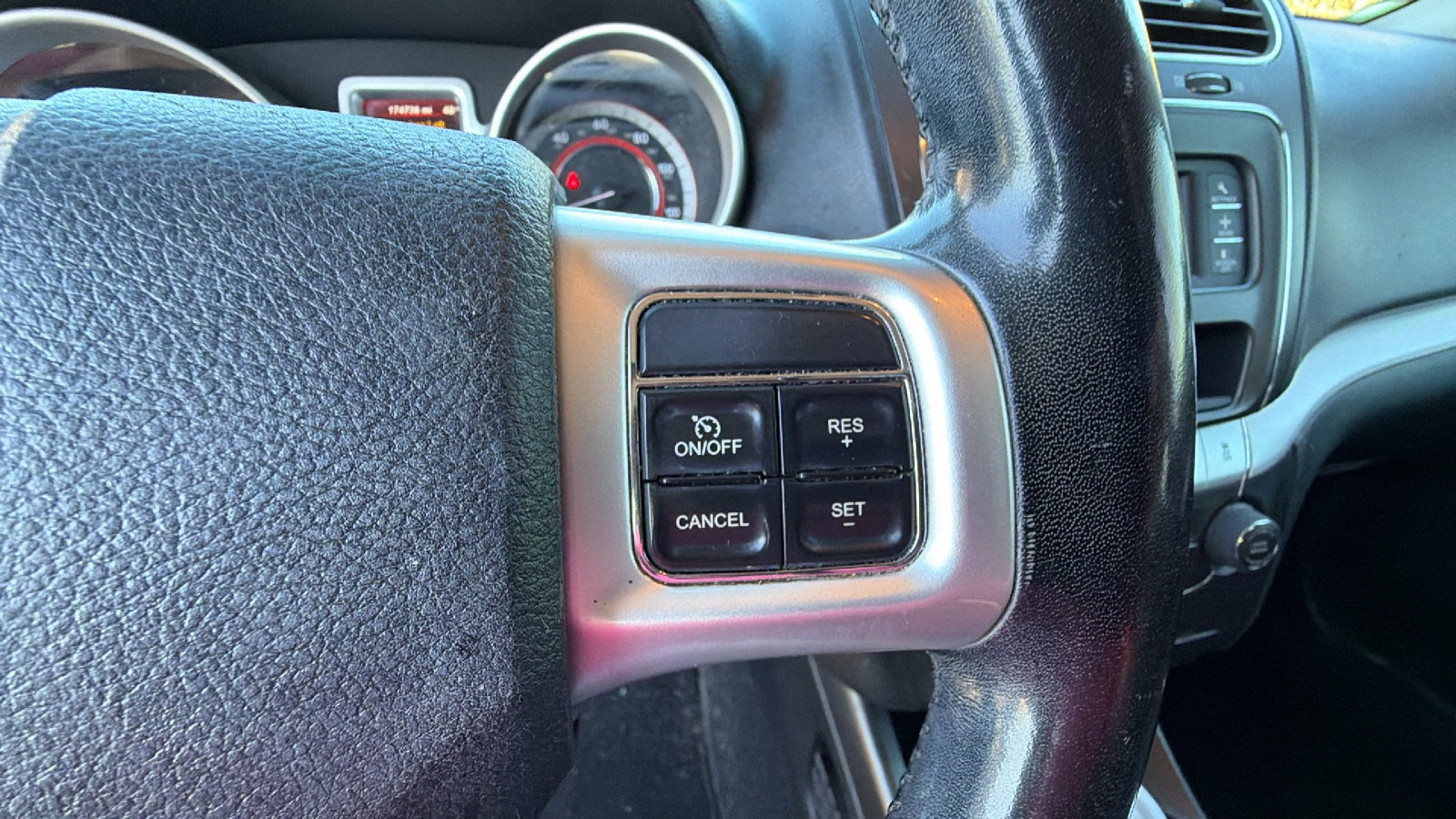 Used 2019 Dodge Journey SE w/ Connectivity Group FWD image 30