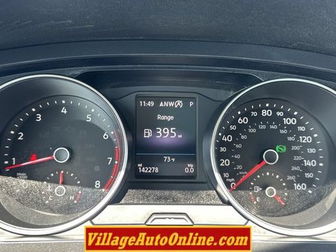Used 2018 Volkswagen Tiguan SEL AWD/4WD image 27