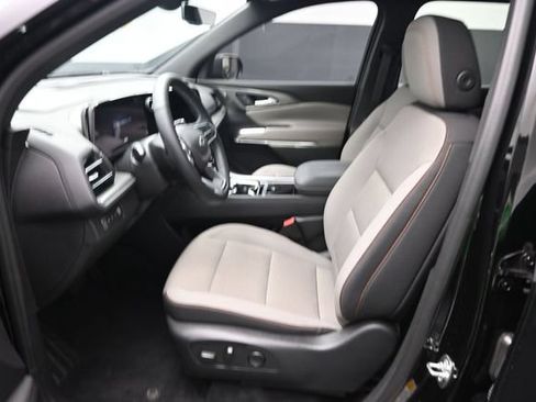 Used 2024 Chevrolet Traverse LT w/ Midnight/Sport Edition AWD/4WD image 10