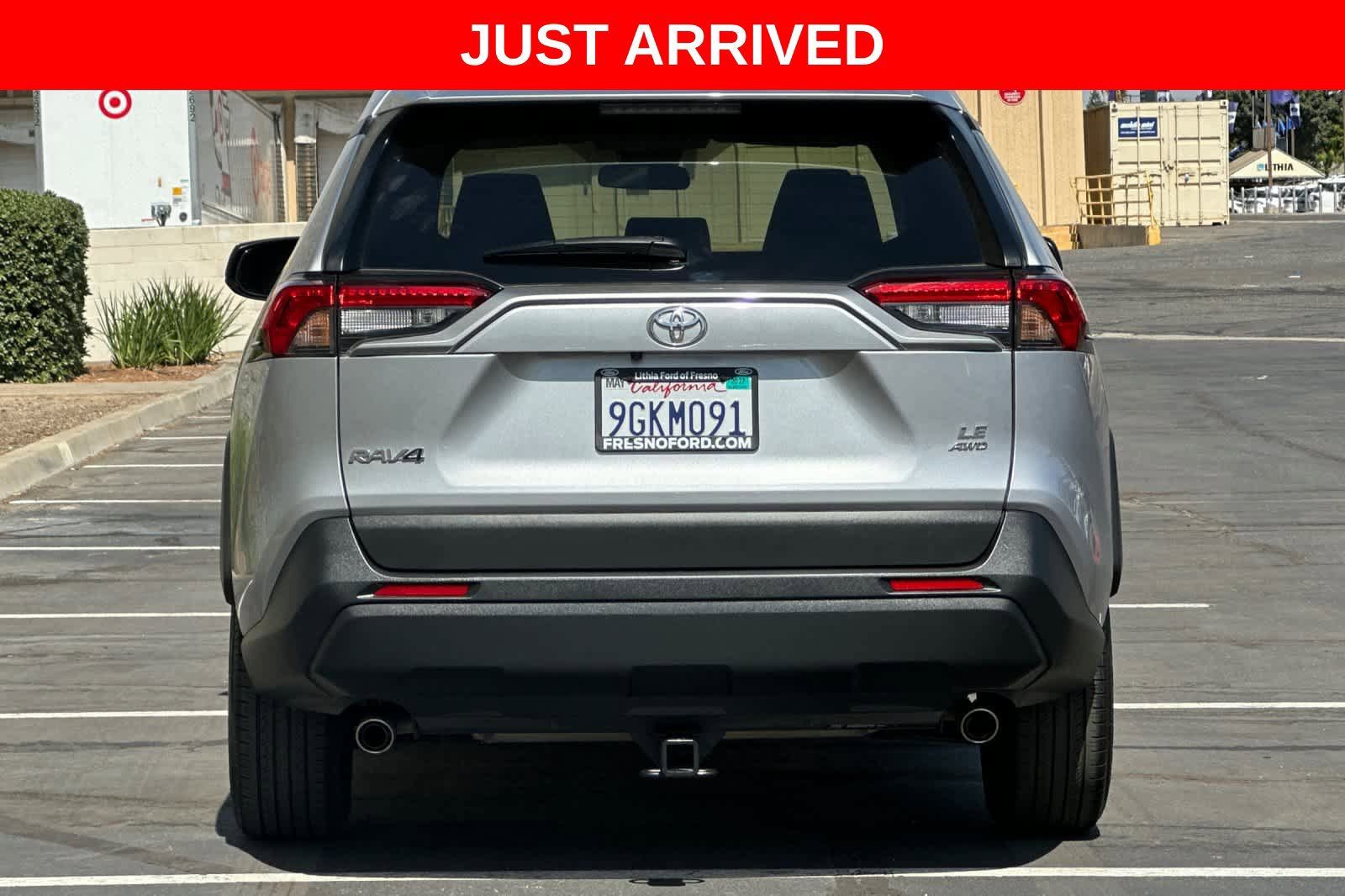 Used 2023 Toyota RAV4 LE AWD/4WD image 8