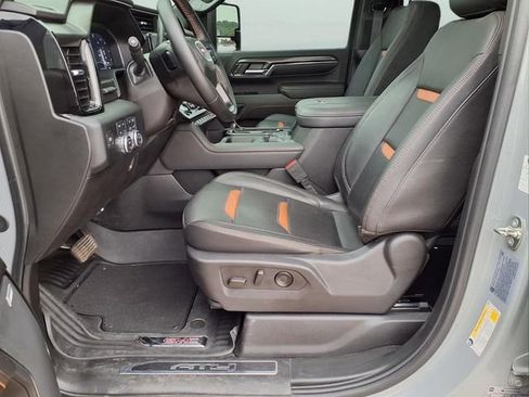 Used 2024 GMC Sierra 2500 AT4 w/ AT4 Premium Plus Package AWD/4WD image 25
