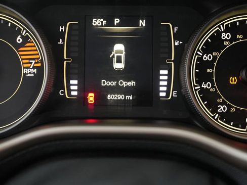 Used 2017 Jeep Cherokee Sport w/ Safety Group image 42