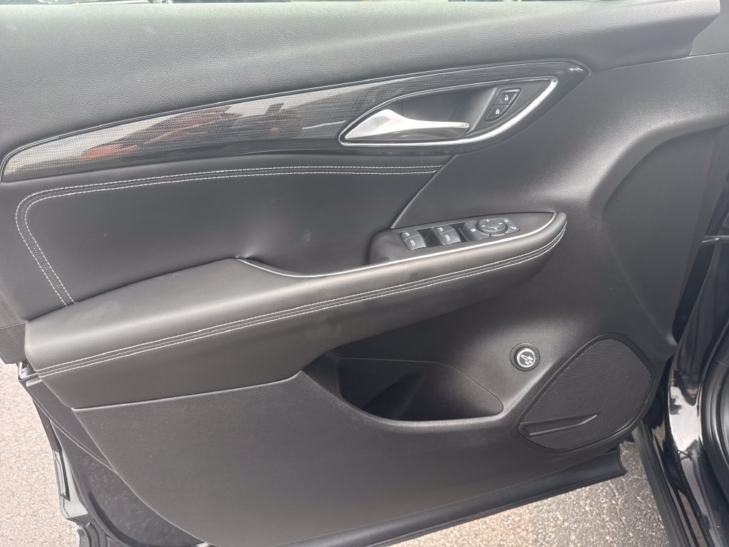 Certified 2023 Buick Envision Preferred AWD/4WD image 13