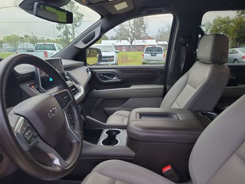 Used 2023 Chevrolet Suburban Z71 w/ Off-Road Capability Package image 14