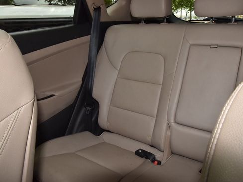 Used 2017 Hyundai Tucson SE Plus FWD image 19