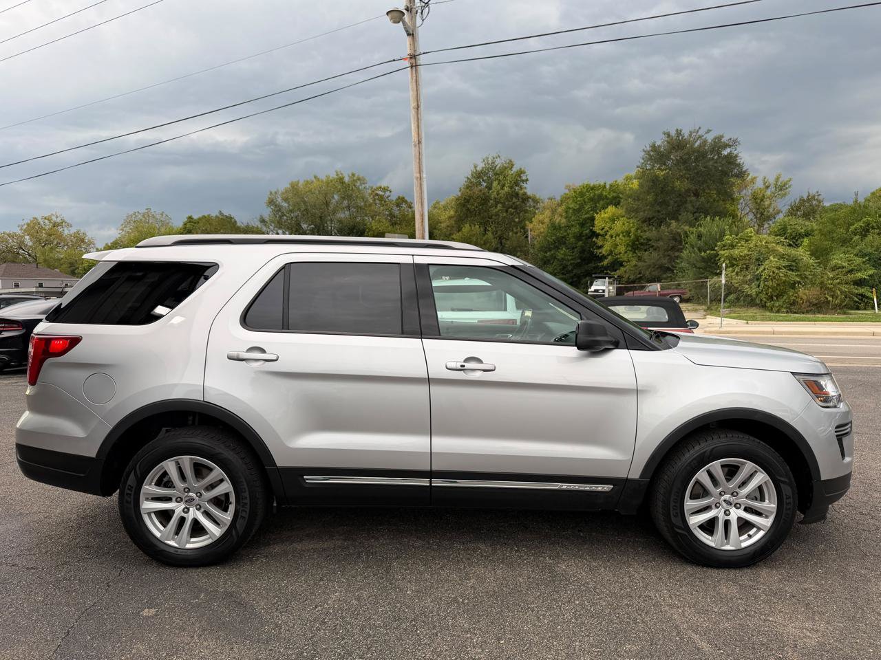 Used 2019 Ford Explorer XLT AWD/4WD image 6