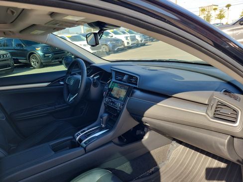 Used 2017 Honda Civic Touring image 30