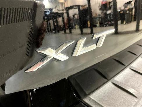 Used 2021 Ford Explorer XLT w/ Equipment Group 202A RWD image 34