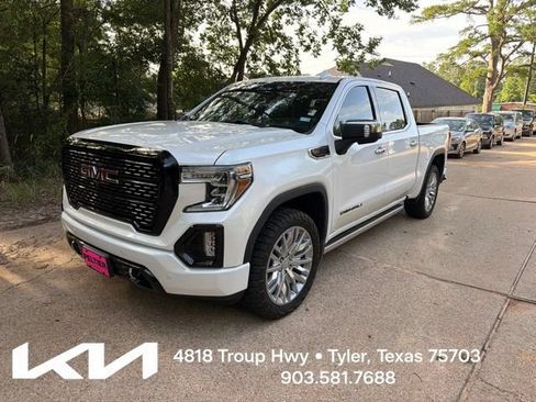 Used 2019 GMC Sierra 1500 Denali w/ Denali Ultimate Package AWD/4WD image 3