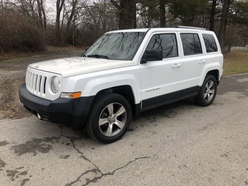 Used 2017 Jeep Patriot High Altitude image 1