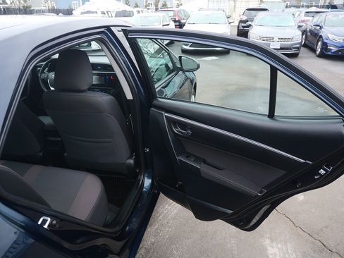 Used 2019 Toyota Corolla LE image 28