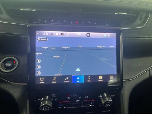 Used 2022 Jeep Grand Cherokee Overland w/ Luxury Tech Group IV AWD/4WD image 72