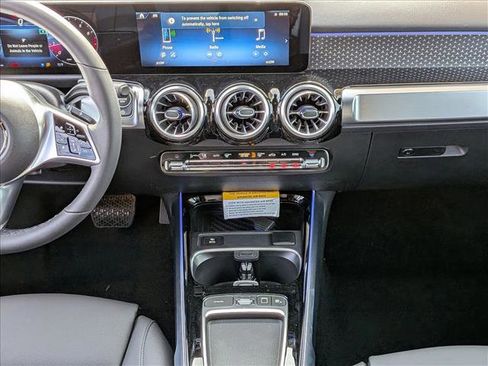 New 2025 Mercedes-Benz GLB 250 image 11