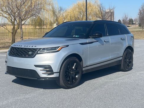 Used 2018 Land Rover Range Rover Velar R-Dynamic SE image 4