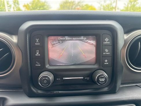 Used 2019 Jeep Wrangler Sport AWD/4WD image 20