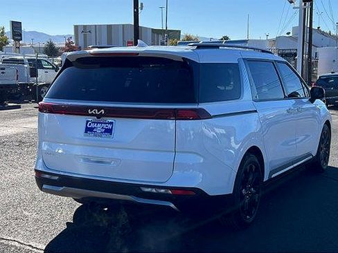 Used 2023 Kia Carnival SX Prestige image 5