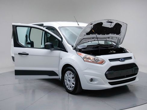 Used 2018 Ford Transit Connect XLT image 15