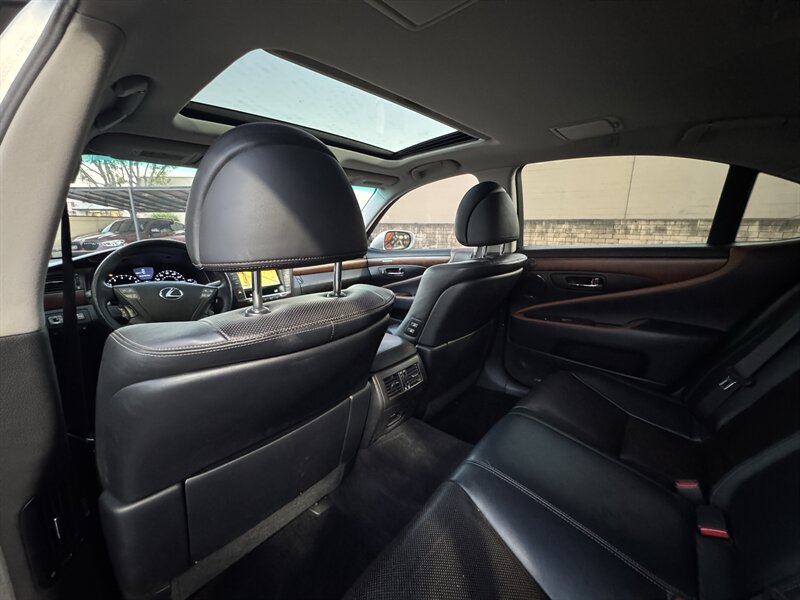 Used 2012 Lexus LS 460 w/ Sport Pkg RWD image 31