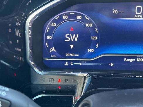 Used 2024 Chevrolet Silverado 2500 LT image 26