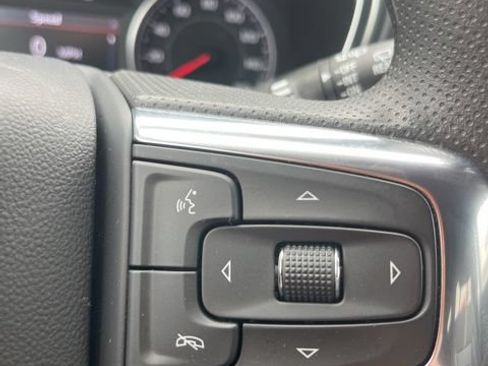 Used 2023 Chevrolet Blazer LT w/ Convenience Package FWD image 17