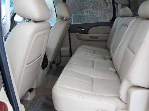 Used 2011 Chevrolet Silverado 2500 LTZ w/ LTZ Plus Package image 22