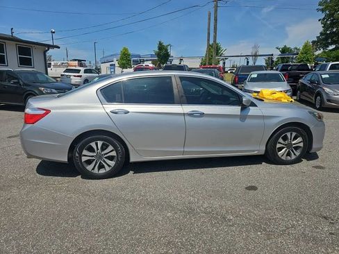 Used 2014 Honda Accord LX image 4