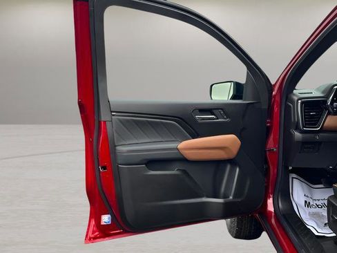 New 2026 GMC Canyon AT4 AWD/4WD image 9