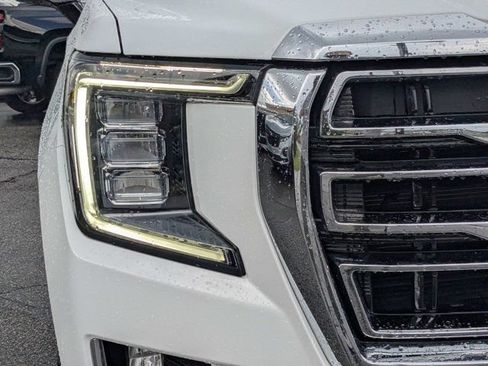 Used 2023 GMC Yukon XL SLT w/ SLT Luxury Package RWD image 10