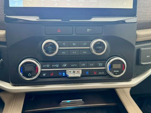 Certified 2023 Ford Expedition Max Limited image 29