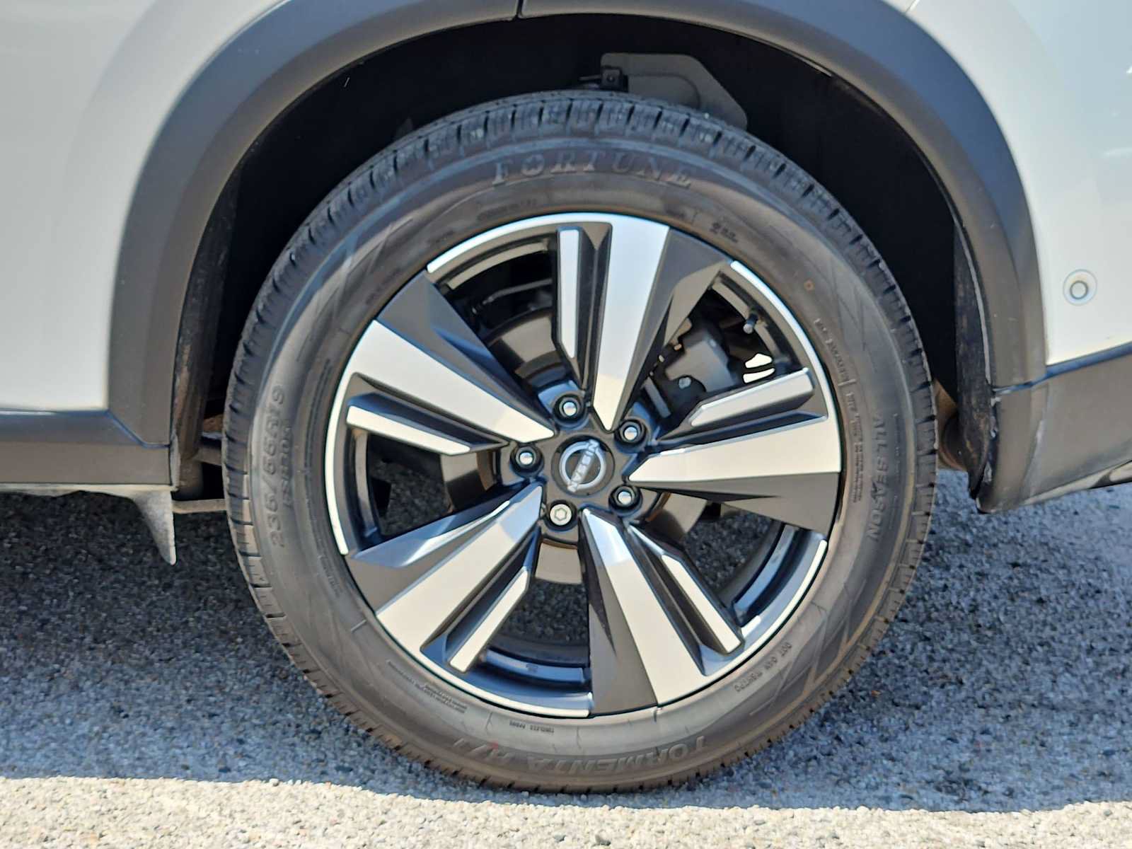Used 2023 Nissan Rogue Platinum w/ Platinum Premium Package FWD image 12