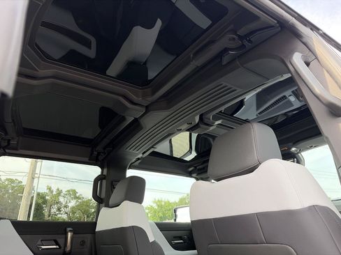 Used 2025 GMC Hummer EV 3X AWD/4WD image 19