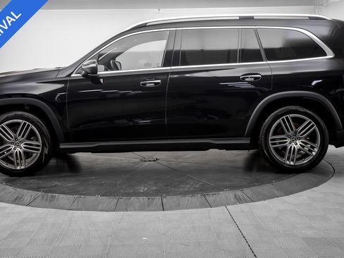 Used 2025 Mercedes-Benz GLS 450 4MATIC image 4