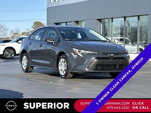 Used 2026 Toyota Corolla LE image 1